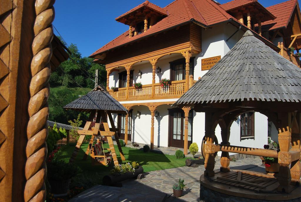 Отель Glodeanca Экстерьер фото