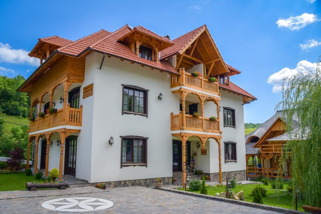 Отель Glodeanca Экстерьер фото